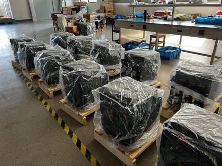 Reeuini vacuum circuit breaker workshop vcb 2