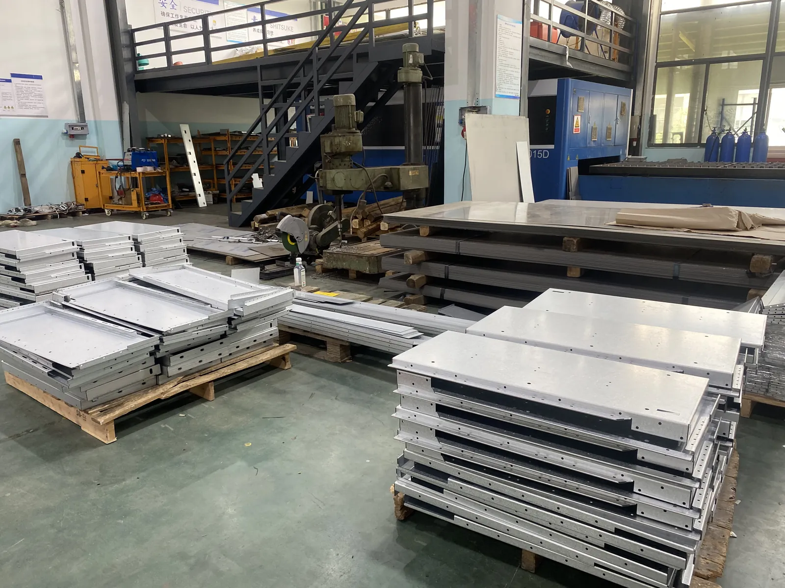 Gas-insulated switchgear metal enclosures prepared in the production workshop